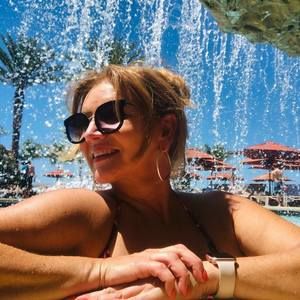 Meet your Posher, Lori